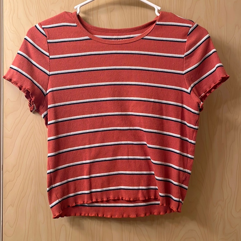 SZ: M, Orange with dark blue, light blue and white small stripes. American Eagle